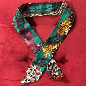 Hermés Scarf Twilly